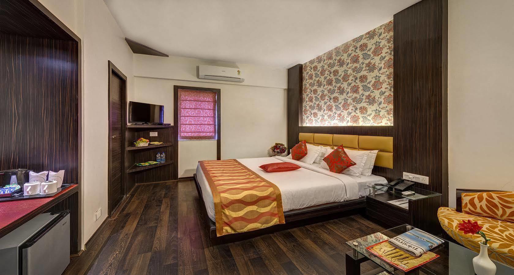 Viceroy Boutique Hotel Kolkata Exterior photo